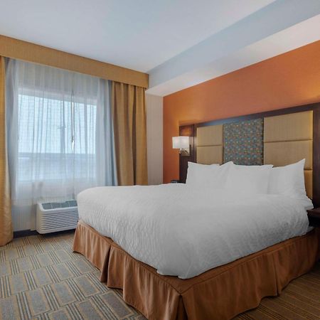 Best Western Plus Chateau Fort St. John Екстериор снимка