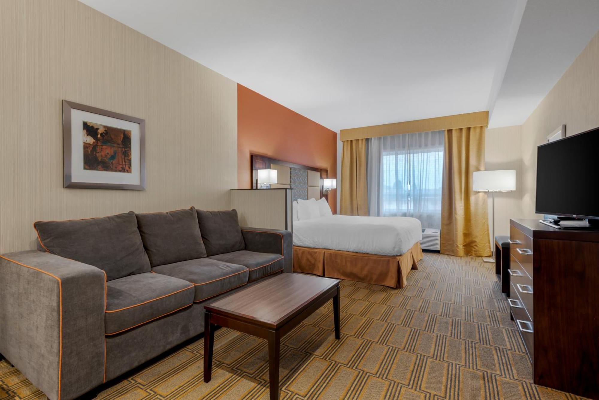 Best Western Plus Chateau Fort St. John Екстериор снимка