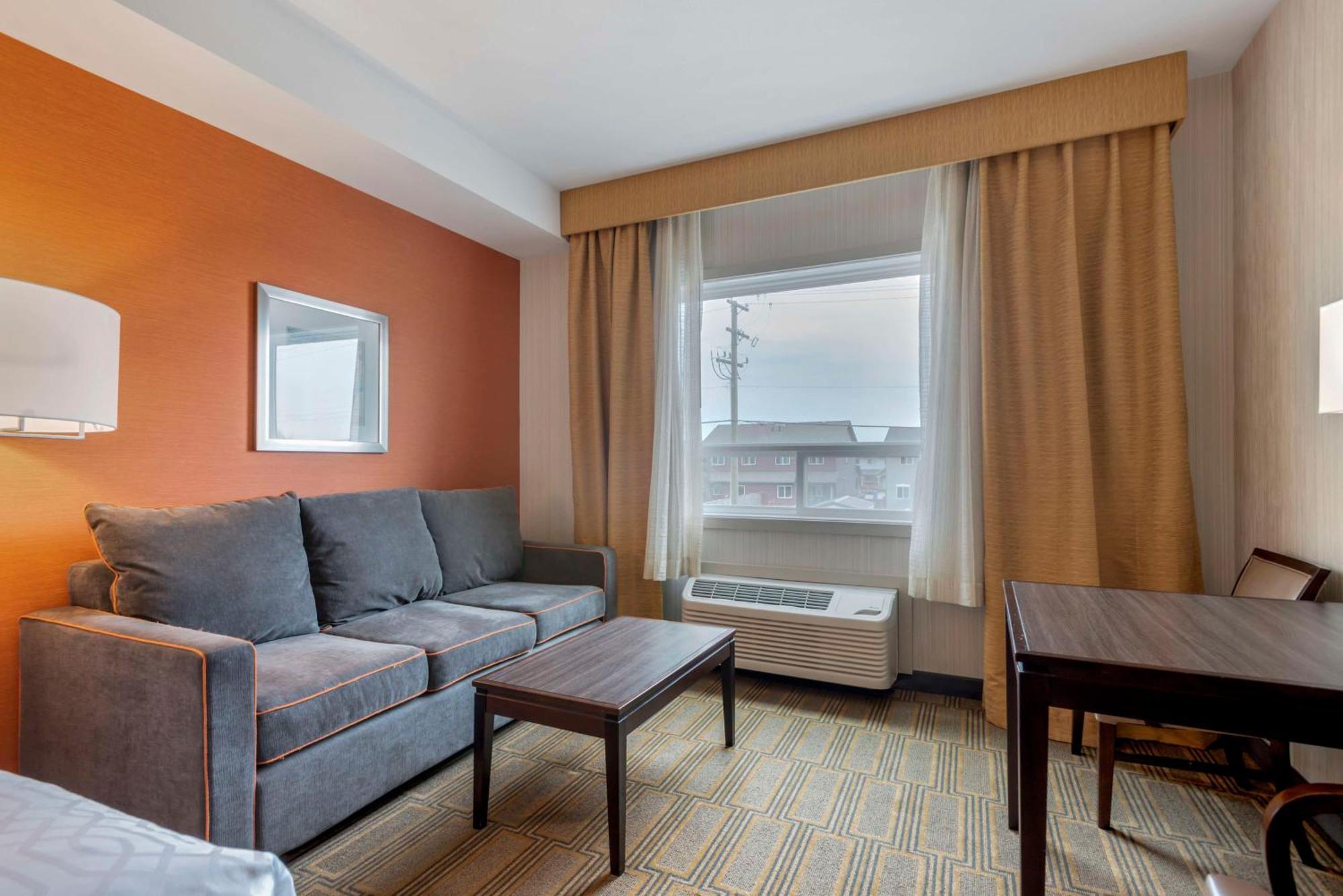 Best Western Plus Chateau Fort St. John Екстериор снимка