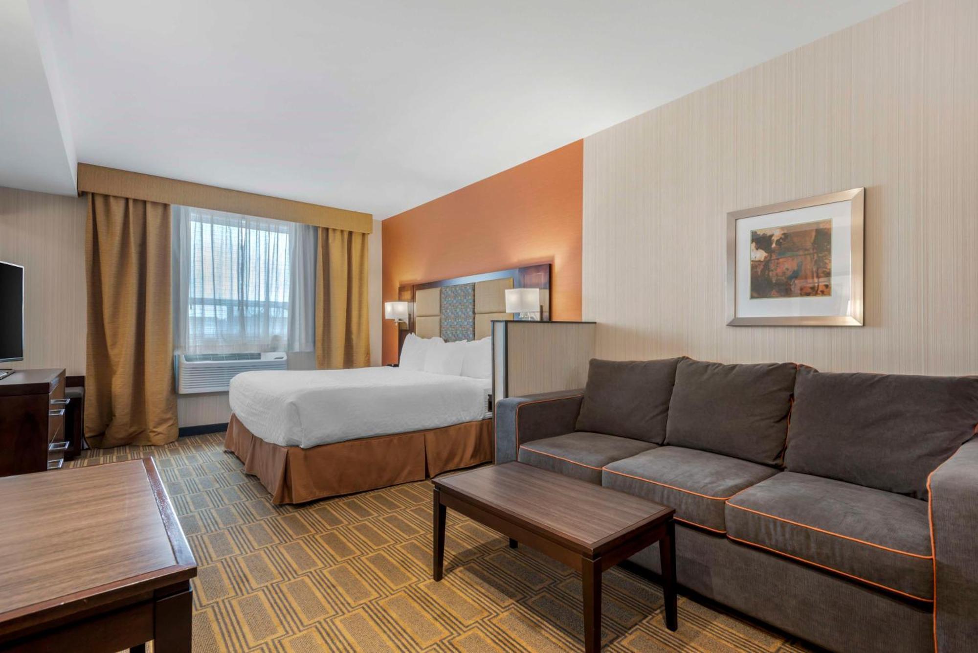 Best Western Plus Chateau Fort St. John Екстериор снимка