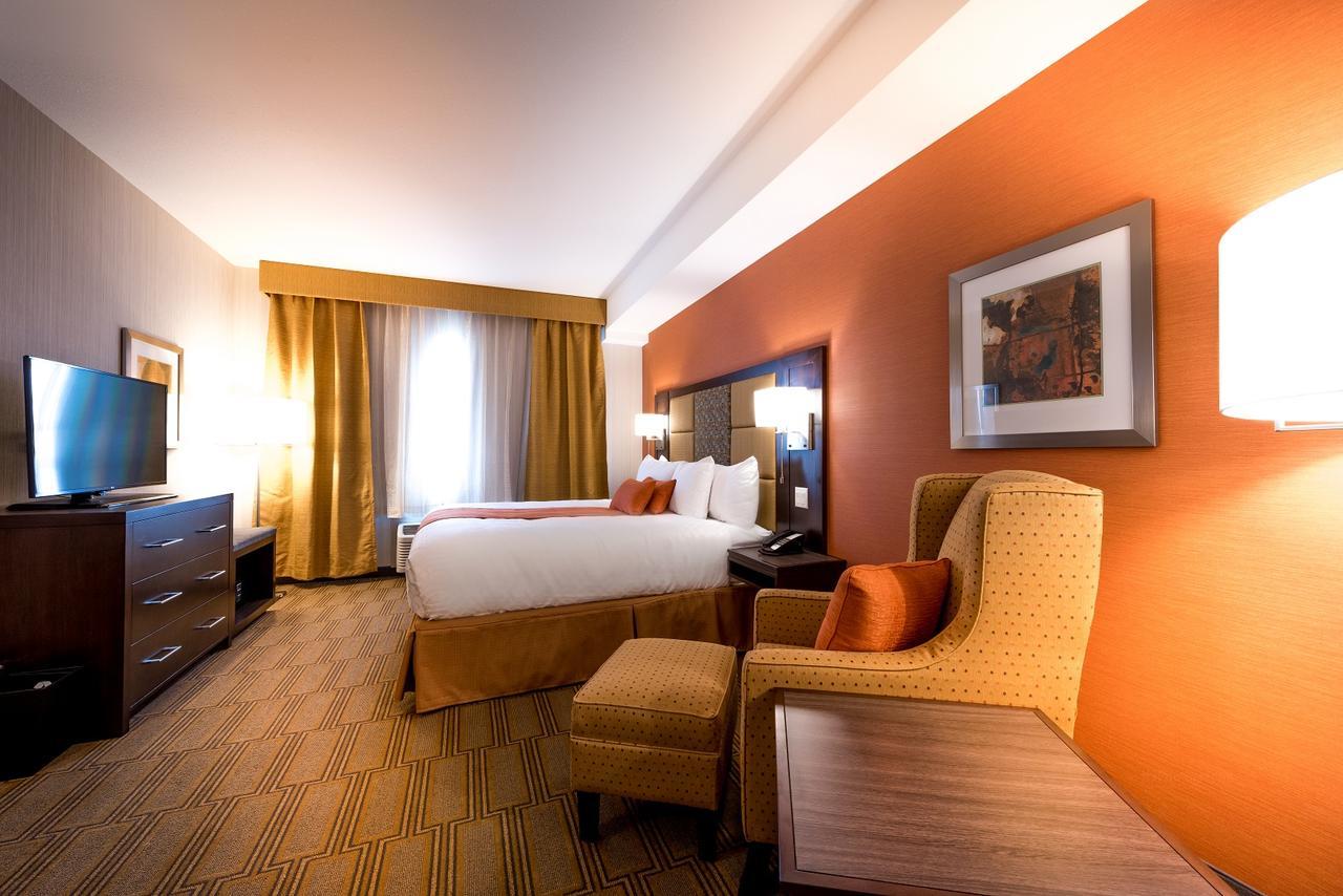 Best Western Plus Chateau Fort St. John Екстериор снимка